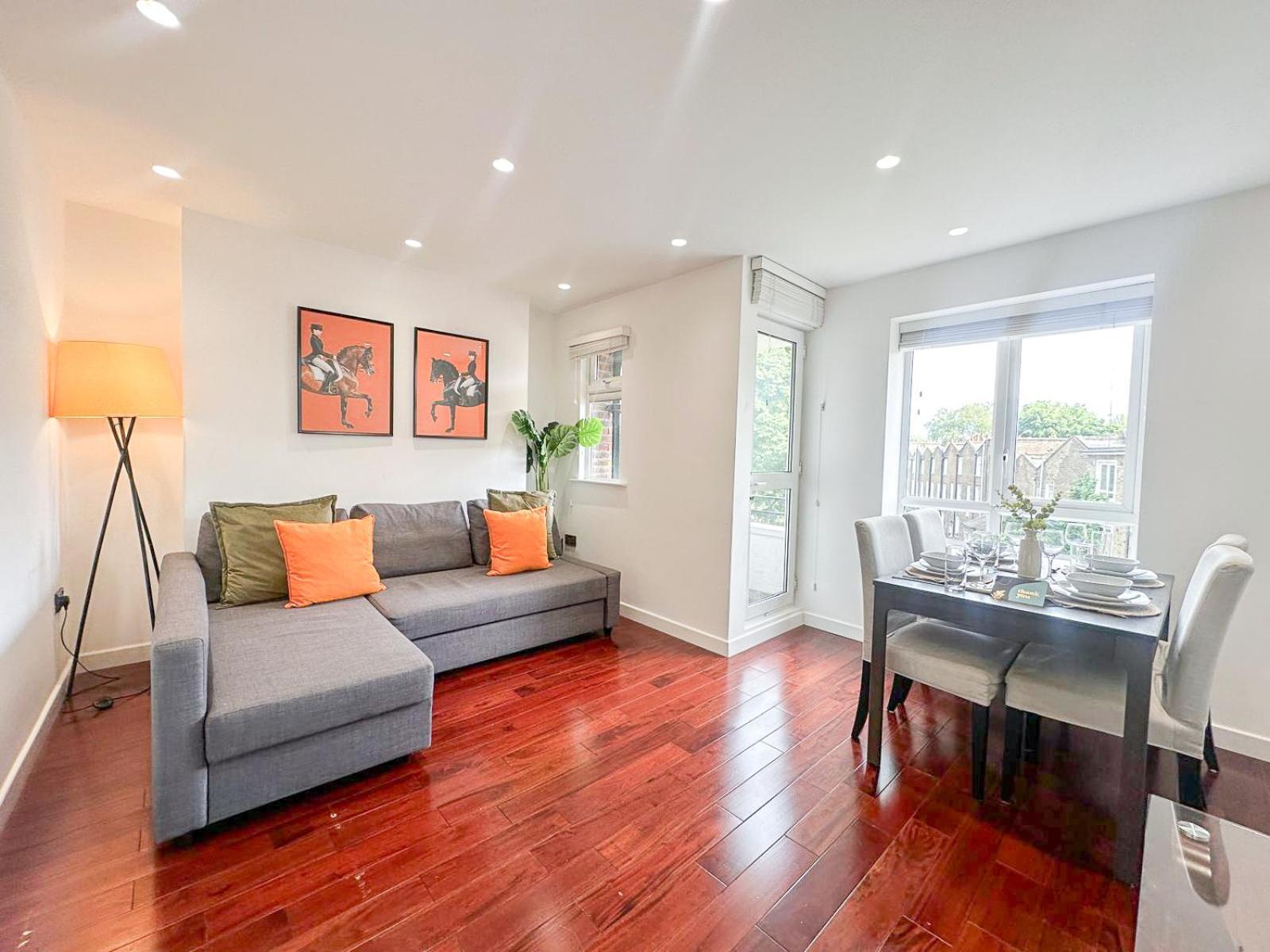 Appartamento Charming 2-Bed Flat Near Islington Station Londra Esterno foto